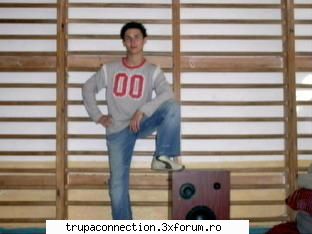 CHIRY Membrul Trupei Connection! - Ahamz mi-am dat seame de cine era vb.......& ms - Trupa Connection!